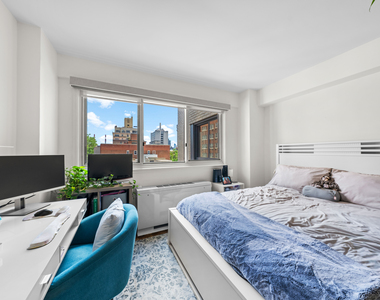 401 East 65th Street - Photo Thumbnail 4
