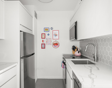 401 East 65th Street - Photo Thumbnail 2