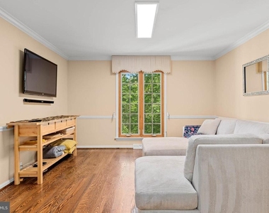 644 Robinson Lane - Photo Thumbnail 17