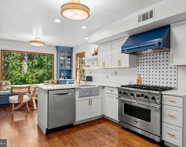 644 Robinson Lane - Photo Thumbnail 10