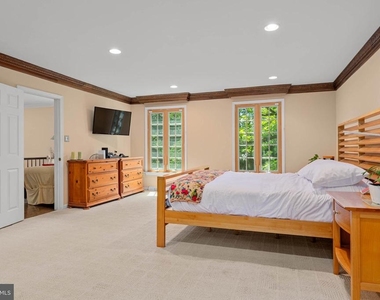 644 Robinson Lane - Photo Thumbnail 25