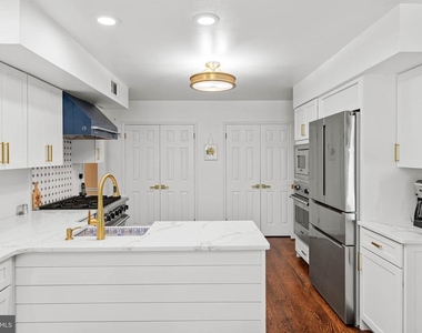 644 Robinson Lane - Photo Thumbnail 12