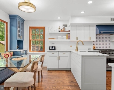 644 Robinson Lane - Photo Thumbnail 9