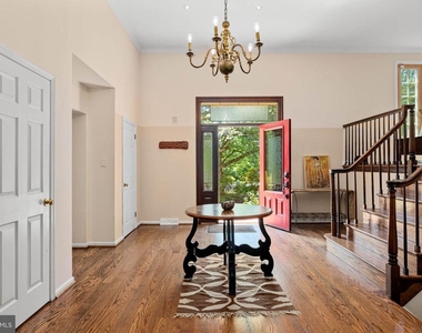 644 Robinson Lane - Photo Thumbnail 1