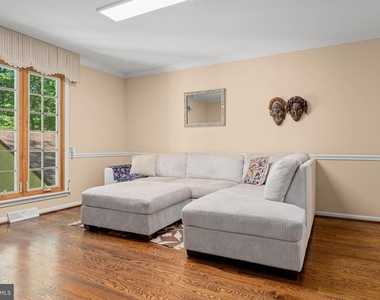 644 Robinson Lane - Photo Thumbnail 18