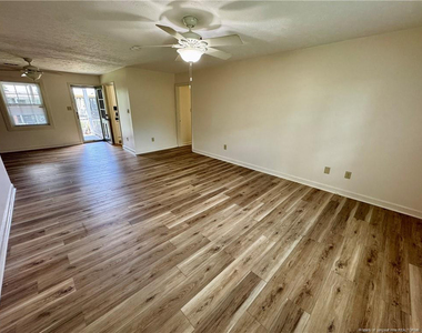 2601 N Roberts Avenue - Photo Thumbnail 2