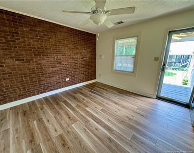 2601 N Roberts Avenue - Photo Thumbnail 6