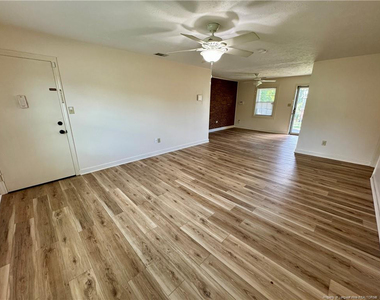 2601 N Roberts Avenue - Photo Thumbnail 4