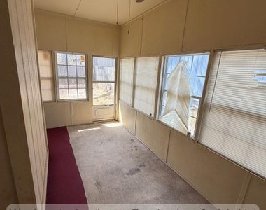6855 Shawcross Lane - Photo Thumbnail 9