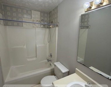 6855 Shawcross Lane - Photo Thumbnail 7