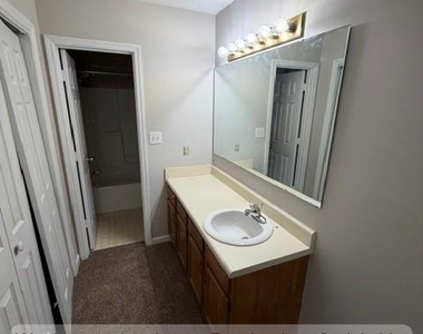 6855 Shawcross Lane - Photo Thumbnail 4