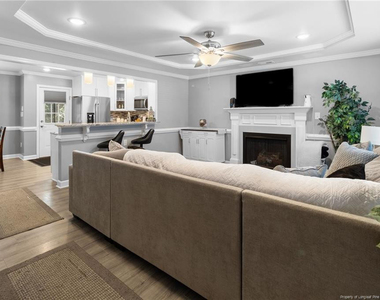 5608 Duncan Street - Photo Thumbnail 3