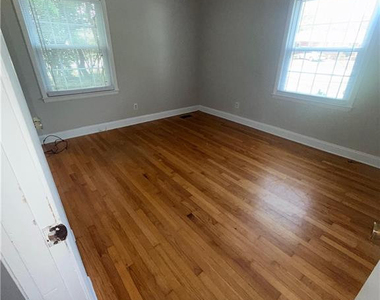 1401 Habersham Drive - Photo Thumbnail 8