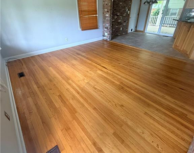 1401 Habersham Drive - Photo Thumbnail 5