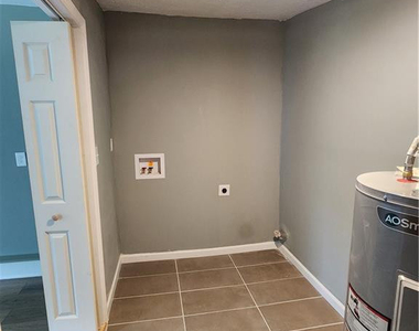 5100 Malloy Circle - Photo Thumbnail 4