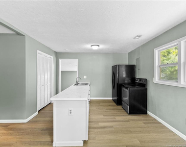 5100 Malloy Circle - Photo Thumbnail 5