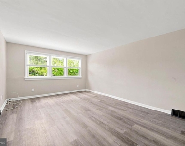 418 W Jefferson Street - Photo Thumbnail 4