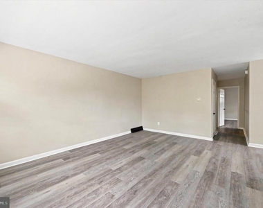 418 W Jefferson Street - Photo Thumbnail 2