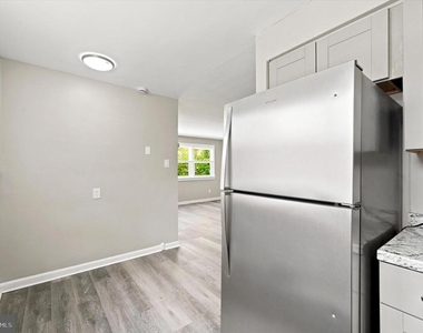 418 W Jefferson Street - Photo Thumbnail 9