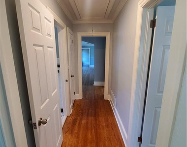 1015 Brook Street - Photo Thumbnail 25