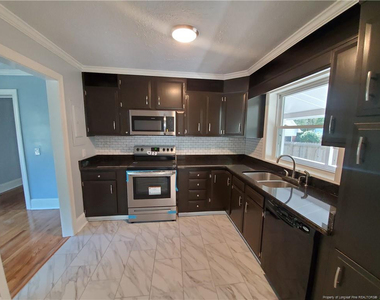 1015 Brook Street - Photo Thumbnail 7
