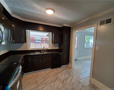 1015 Brook Street - Photo Thumbnail 10