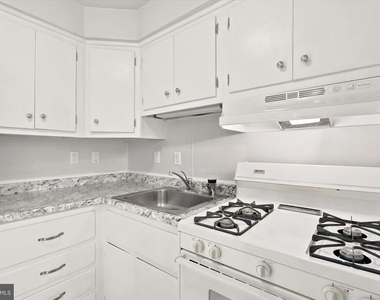 126 4th Avenue - Photo Thumbnail 5