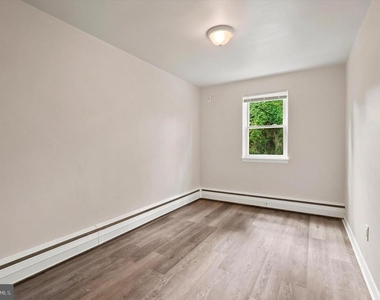 126 4th Avenue - Photo Thumbnail 9