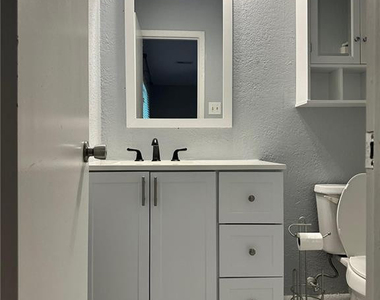6850 Buttermere Drive - Photo Thumbnail 12