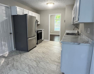 123 Cornwallis Court - Photo Thumbnail 5