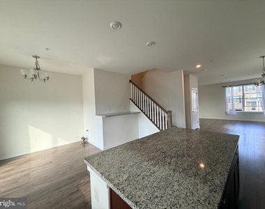 1921 Boulder Drive - Photo Thumbnail 7