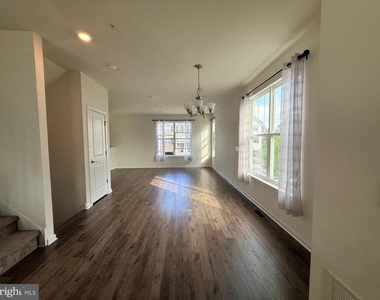1921 Boulder Drive - Photo Thumbnail 6