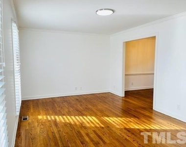 2112 N Hills Drive - Photo Thumbnail 9