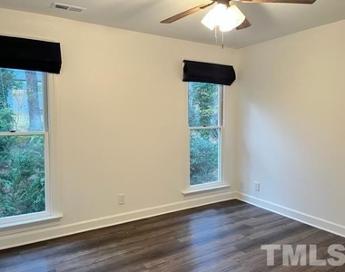 2112 N Hills Drive - Photo Thumbnail 13