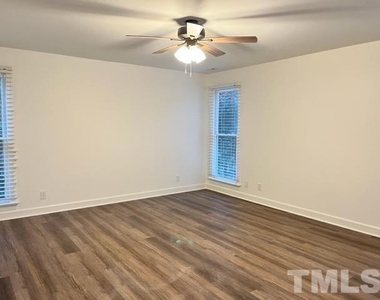2112 N Hills Drive - Photo Thumbnail 19