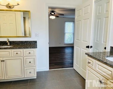 2112 N Hills Drive - Photo Thumbnail 21
