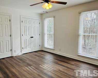 2112 N Hills Drive - Photo Thumbnail 12