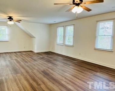 2112 N Hills Drive - Photo Thumbnail 24