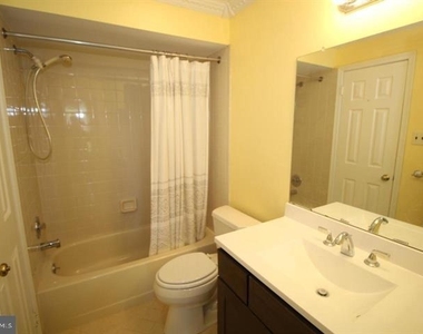 681a Rose Hollow Drive - Photo Thumbnail 11