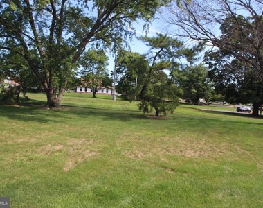 681a Rose Hollow Drive - Photo Thumbnail 9