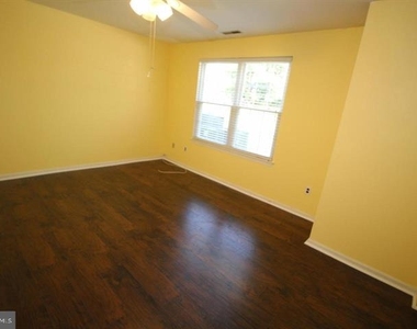 681a Rose Hollow Drive - Photo Thumbnail 13