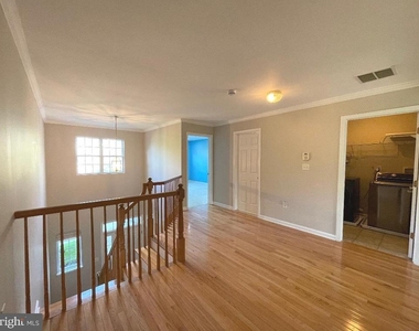 36 Hoover Avenue - Photo Thumbnail 17