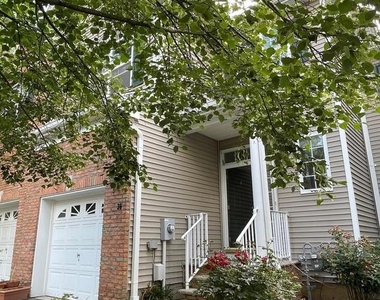 36 Hoover Avenue - Photo Thumbnail 1