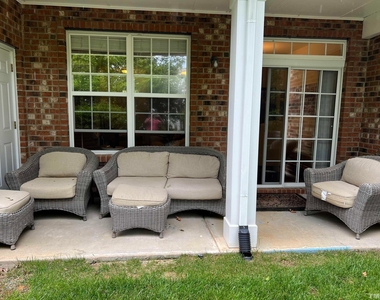 124 Longchamp Lane - Photo Thumbnail 4