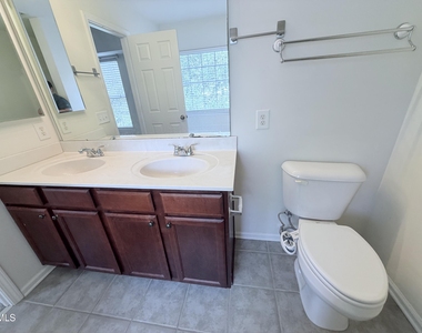 124 Longchamp Lane - Photo Thumbnail 14