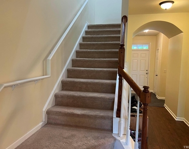 124 Longchamp Lane - Photo Thumbnail 5