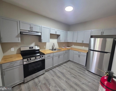 75 Hedge Street - Photo Thumbnail 4