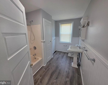 277 E Broadway - Photo Thumbnail 12