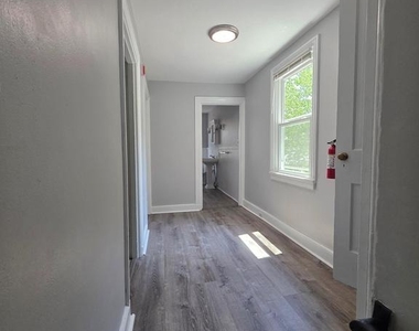 277 E Broadway - Photo Thumbnail 14