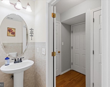 302 Wellington Park Drive - Photo Thumbnail 6